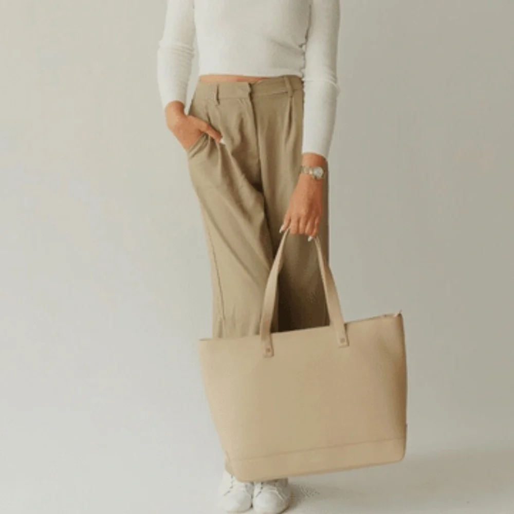 NWT Modern Picnic The Tote Cream